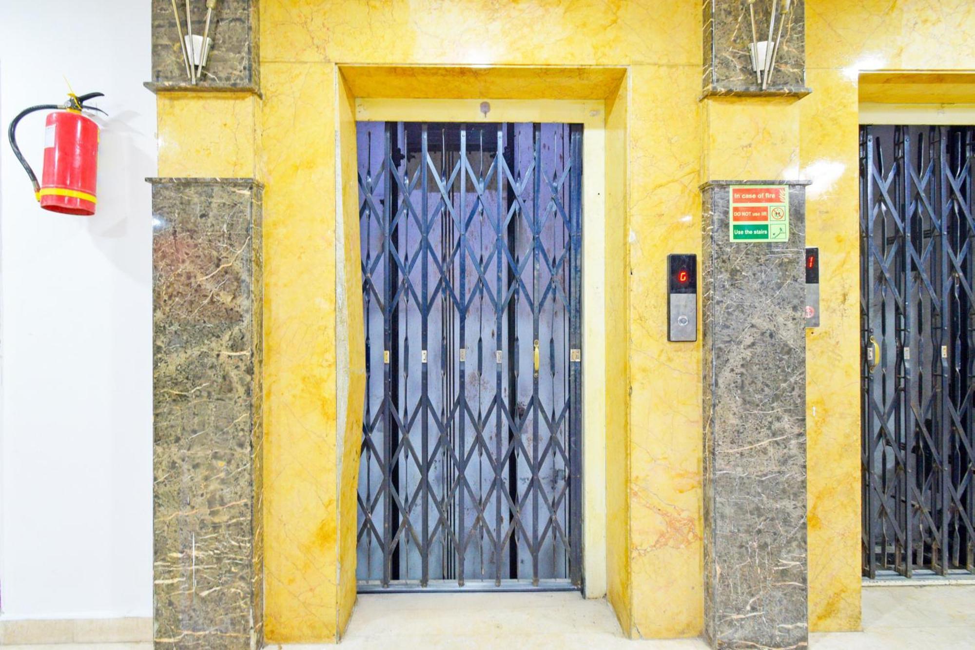 Super Townhouse Ameerpet Balkampet Road Хидерабад Екстериор снимка