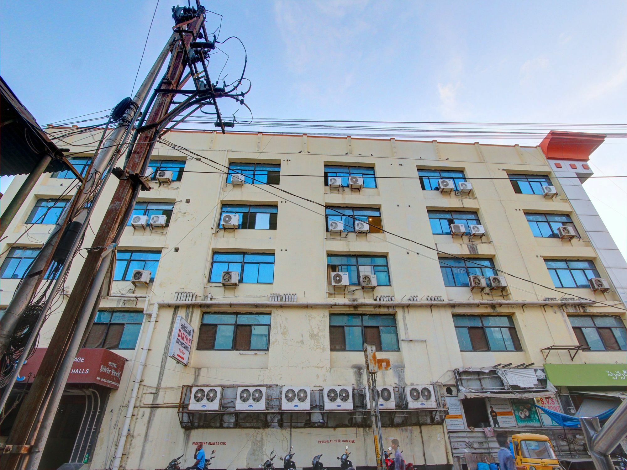 Super Townhouse Ameerpet Balkampet Road Хидерабад Екстериор снимка